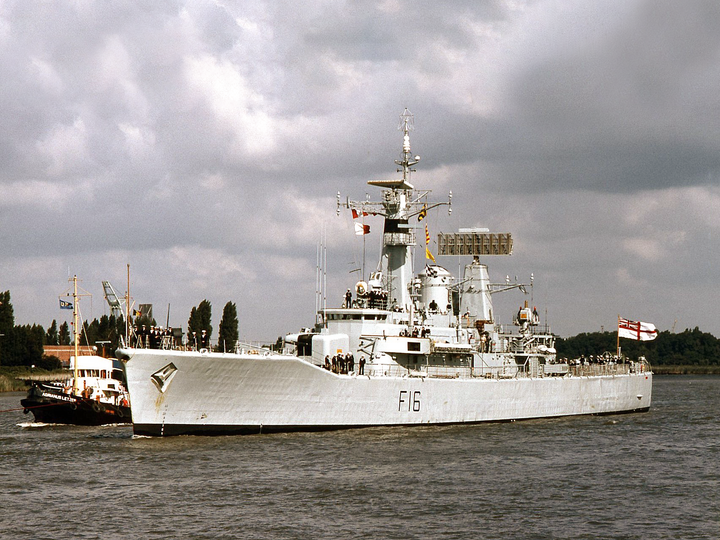 HMS Diomede (F16) Royal Navy Leander Class Frigate Entering Harbour Photo Print Wall Art Decor Posters, Prints, & Visual Artwork Hampshire Prints 6 x 4 No Frame No