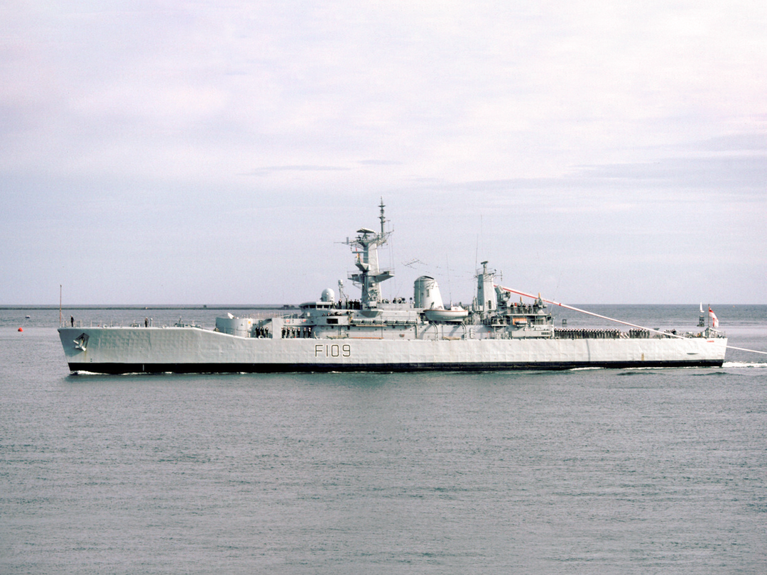HMS Leander F109 Leander Class Frigate 1986 Photo Print - Posters, Prints, & Visual Artwork - by Hampshire Prints (image 1 of 9)