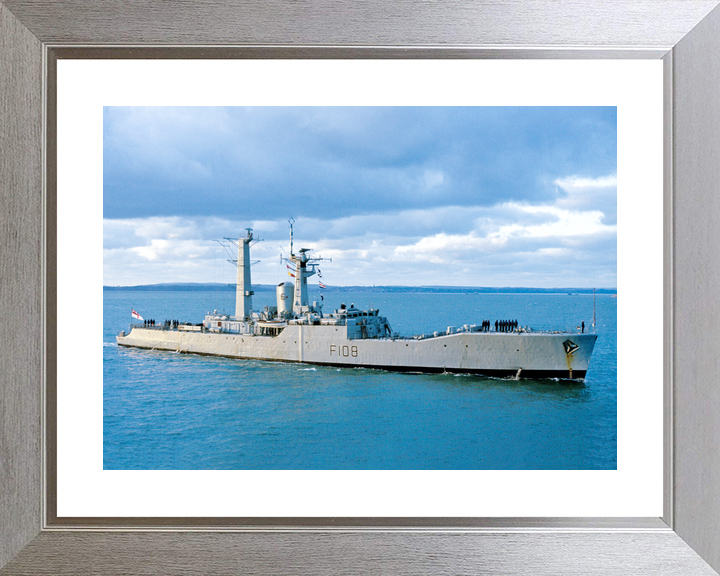 HMS Londonderry F108 Rothesay Class Frigate 1983 Photo Print - Posters, Prints, & Visual Artwork - by Hampshire Prints (image 6 of 9)