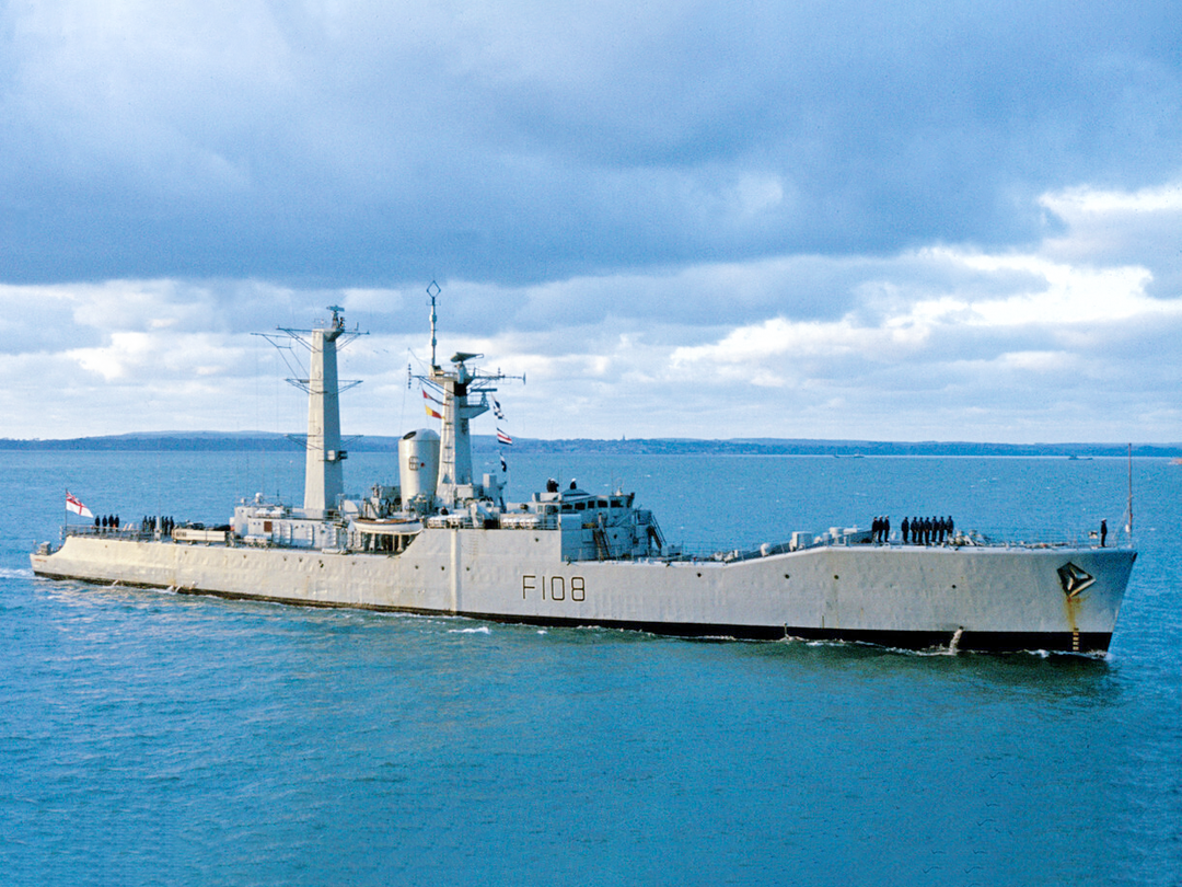 HMS Londonderry F108 Rothesay Class Frigate 1983 Photo Print - Posters, Prints, & Visual Artwork - by Hampshire Prints (image 1 of 9)