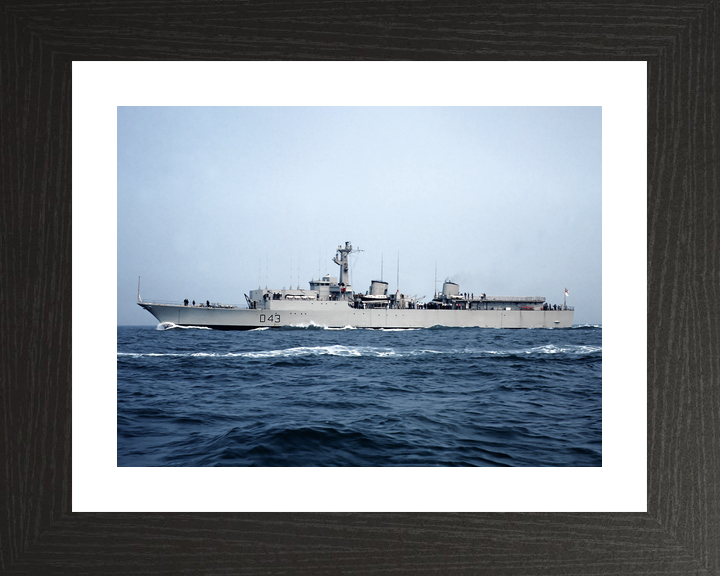HMS Matapan D43 Battle Class Destroyer Port Beam View Photo Print - Posters, Prints, & Visual Artwork - by Hampshire Prints (image 2 of 9)