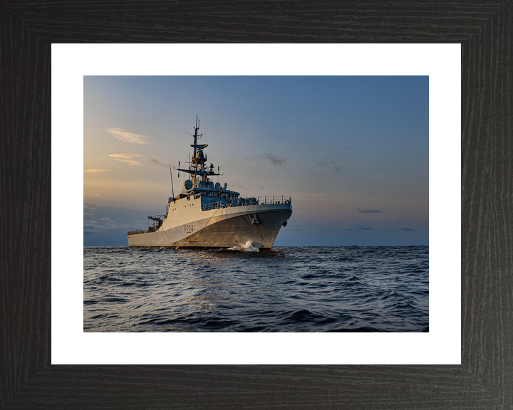 HMS Trent P224 River Class Patrol Vessel October 2021 Photo Print - Posters, Prints, & Visual Artwork - by Hampshire Prints (image 2 of 9)