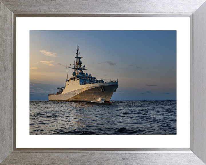 HMS Trent P224 River Class Patrol Vessel October 2021 Photo Print - Posters, Prints, & Visual Artwork - by Hampshire Prints (image 6 of 9)