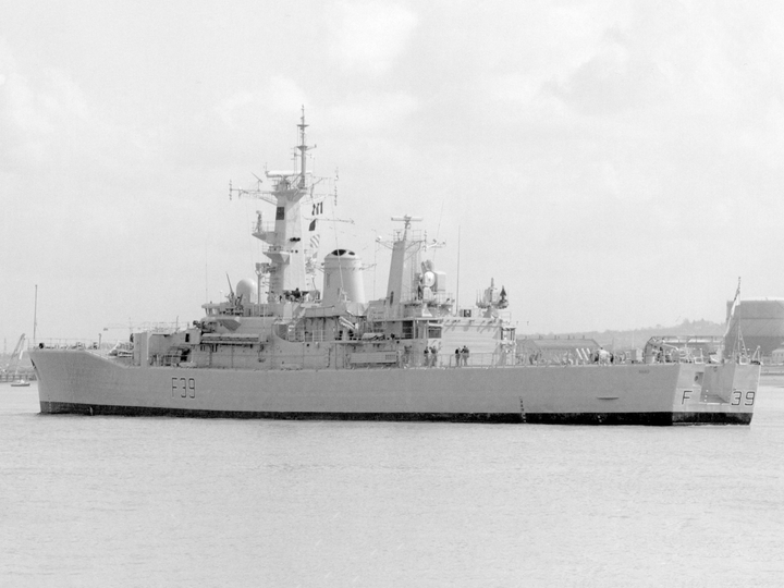 HMS Naiad F39 Leander Class Frigate April 1987 Photo Print - Posters, Prints, & Visual Artwork - by Hampshire Prints (image 1 of 9)