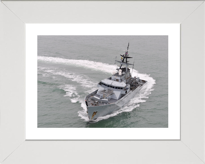 HMS Tyne P281 River Class Patrol Vessel February 2012 Starboard Turn Photo Print - Posters, Prints, & Visual Artwork - by Hampshire Prints (image 4 of 9)