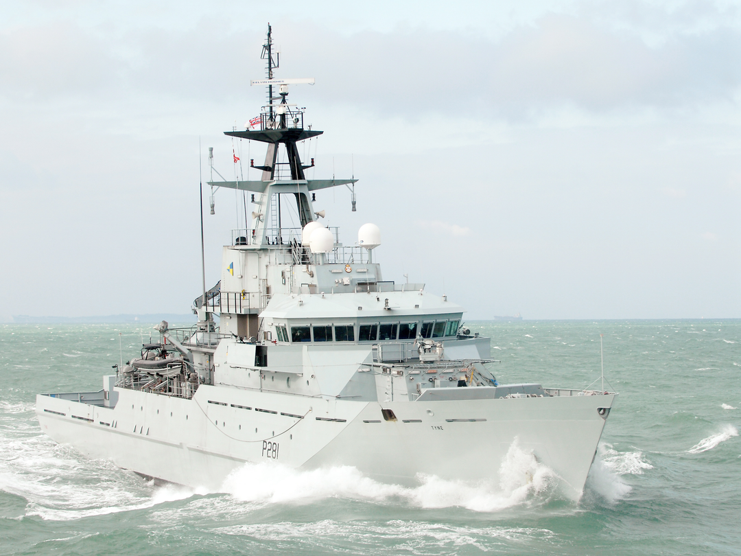 HMS Tyne P281 River Class Patrol Vessel January 2011 Photo Print - Posters, Prints, & Visual Artwork - by Hampshire Prints (image 1 of 9)