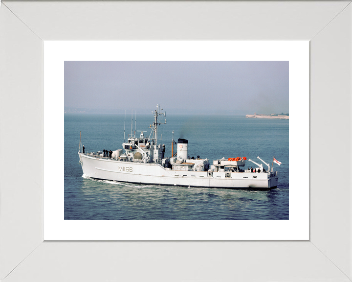 HMS Nurton M1166 Ton Class Minesweeper March 1987 Photo Print - Posters, Prints, & Visual Artwork - by Hampshire Prints (image 4 of 9)