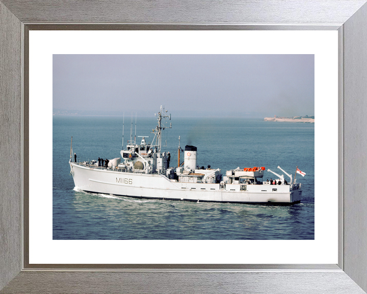 HMS Nurton M1166 Ton Class Minesweeper March 1987 Photo Print - Posters, Prints, & Visual Artwork - by Hampshire Prints (image 6 of 9)