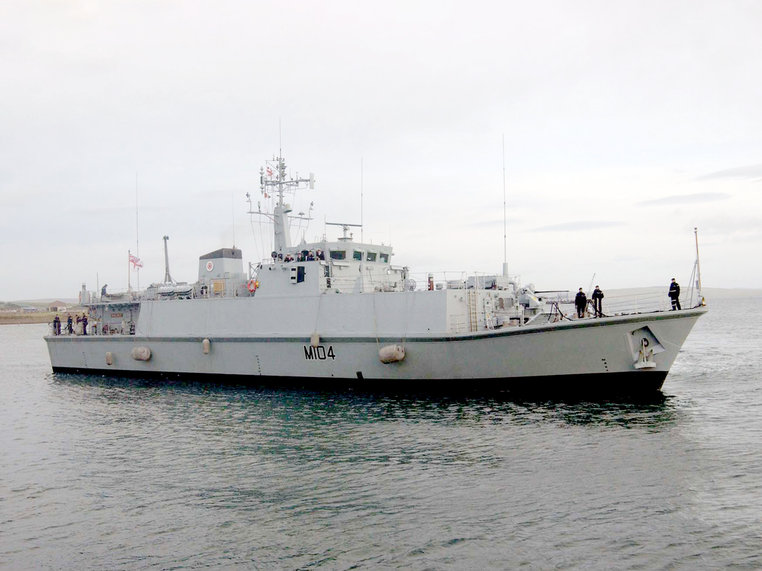 HMS Walney M104 Sandown Class Minehunter October 2003 Photo Print - Posters, Prints, & Visual Artwork - by Hampshire Prints (image 1 of 9)