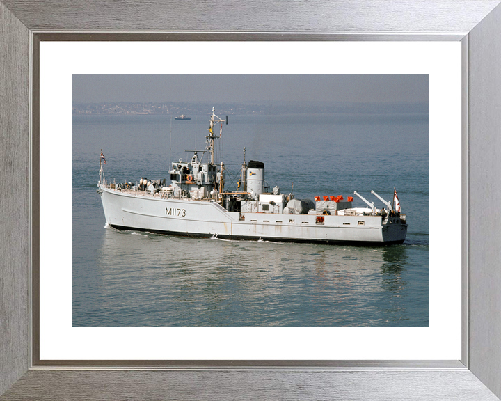 HMS Pollington M1173 Ton Class Minesweeper June 1986 Photo Print - Posters, Prints, & Visual Artwork - by Hampshire Prints (image 6 of 9)