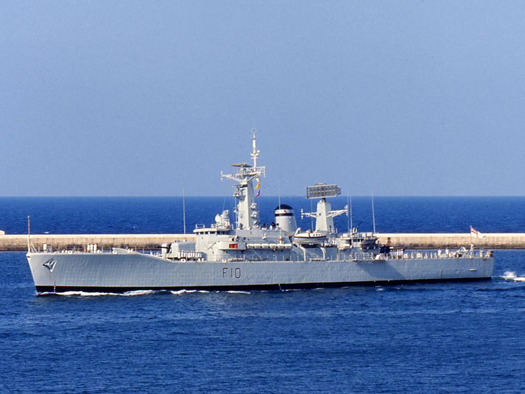 HMS Aurora (F10) Royal Navy Leander Class Frigate Port Side View In Colour Photo Print Wall Art Decor Posters, Prints, & Visual Artwork Hampshire Prints 6 x 4 No Frame No