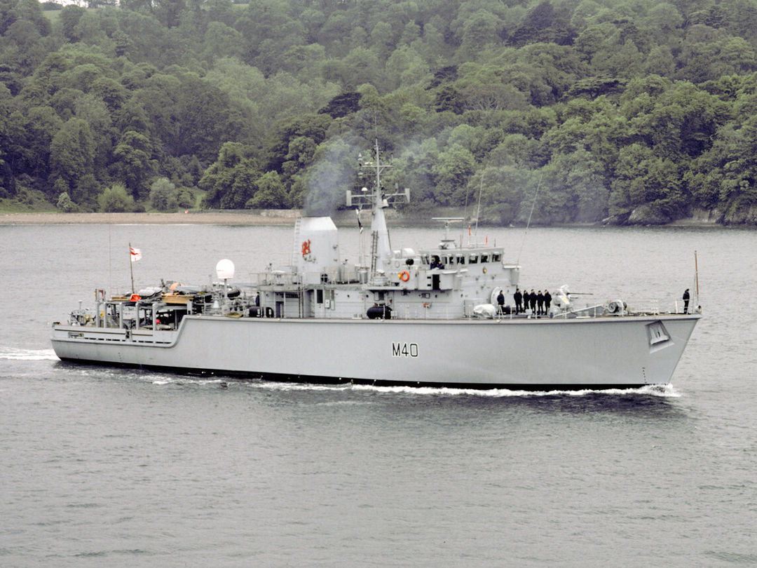 HMS Berkeley (M40) Royal Navy Hunt Class Mine Warfare Vessel Plymouth Sound Photo Print Wall Art Decor Posters, Prints, & Visual Artwork Hampshire Prints 6 x 4 No Frame No