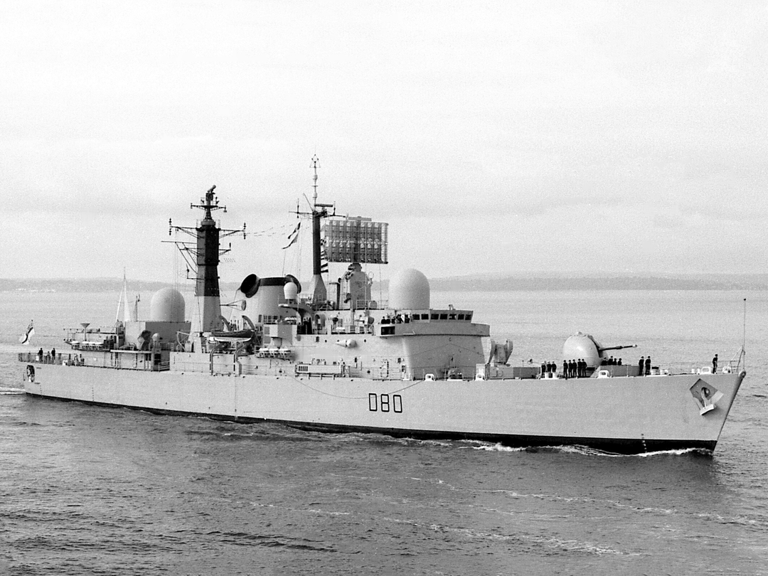 HMS Sheffield D80 Type 42 Destroyer July 1981 Photo Print - Posters, Prints, & Visual Artwork - by Hampshire Prints (image 1 of 9)