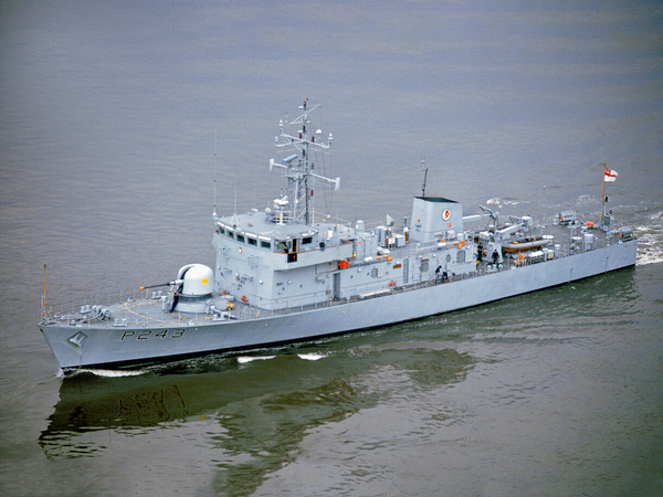 HMS Swift P243 Peacock Class Patrol Vessel July 1986