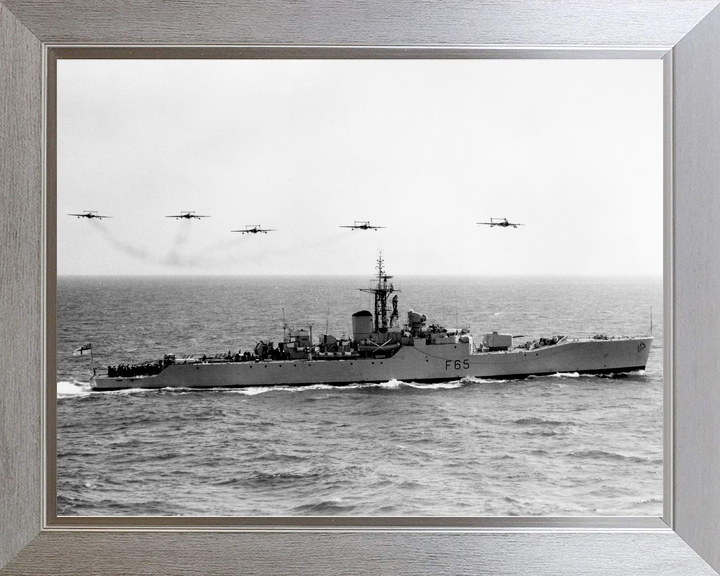 HMS Tenby F65 Whitby Class Frigate Flyover Photo Print - Posters, Prints, & Visual Artwork - by Hampshire Prints (image 7 of 9)