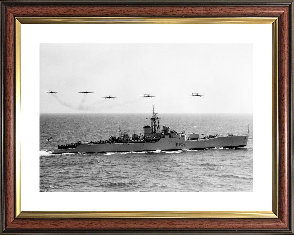 HMS Tenby F65 Whitby Class Frigate Flyover Photo Print - Posters, Prints, & Visual Artwork - by Hampshire Prints (image 8 of 9)