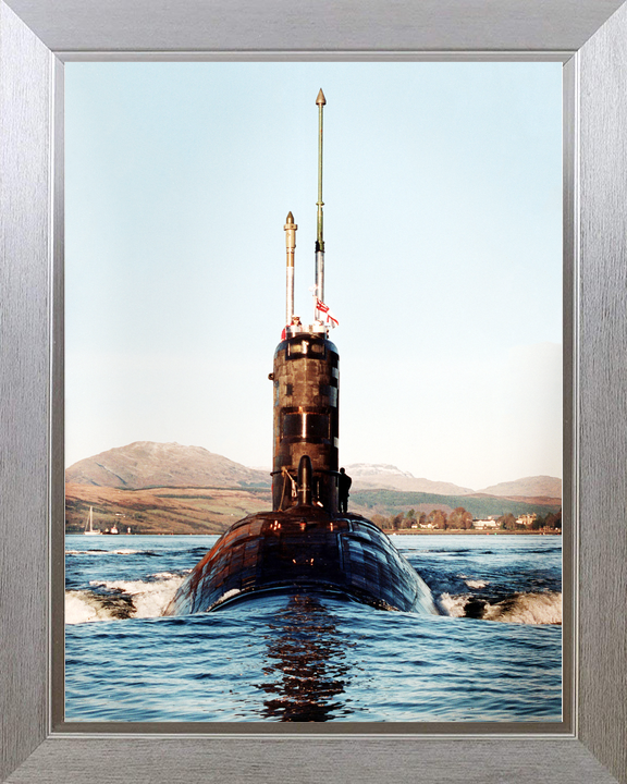 HMS Splendid S106 Swiftsure Class Submarine 2003 Paying Off