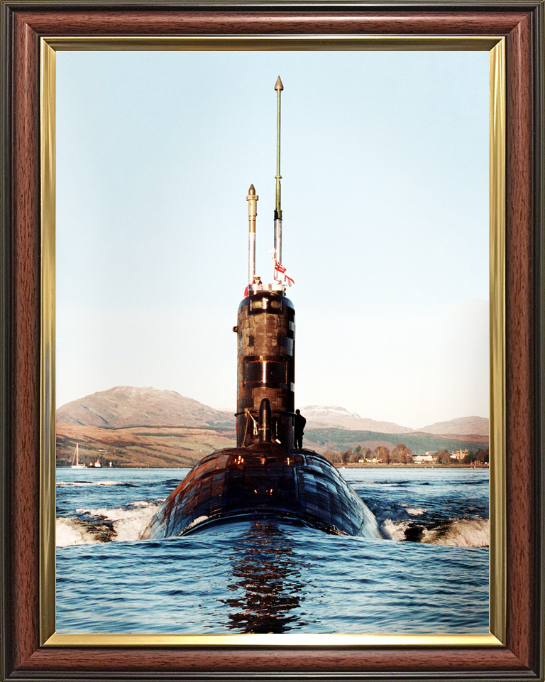 HMS Splendid S106 Swiftsure Class Submarine 2003 Paying Off