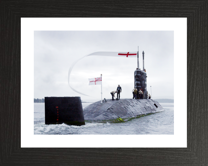 HMS Splendid S106 Swiftsure Class Submarine 2003 Decommission