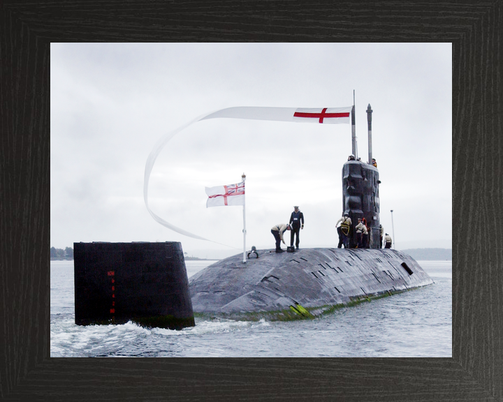 HMS Splendid S106 Swiftsure Class Submarine 2003 Decommission