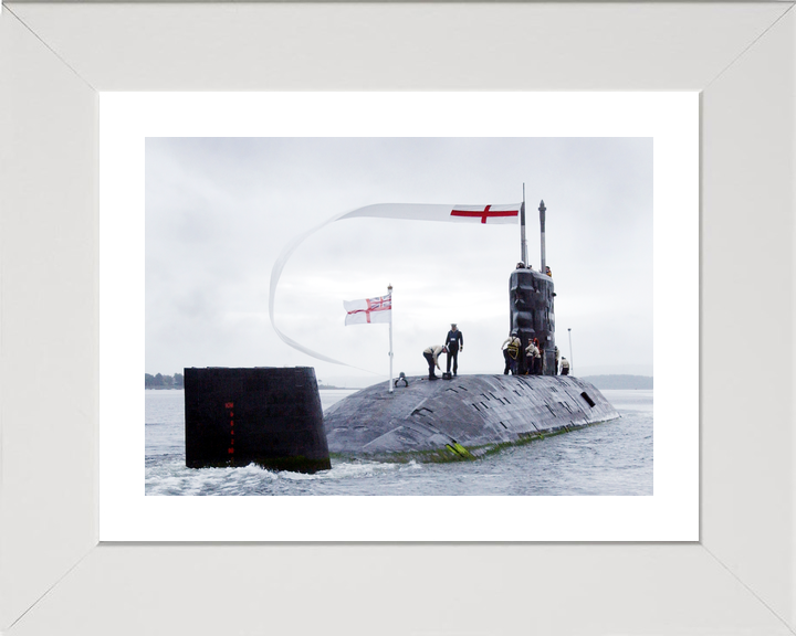 HMS Splendid S106 Swiftsure Class Submarine 2003 Decommission