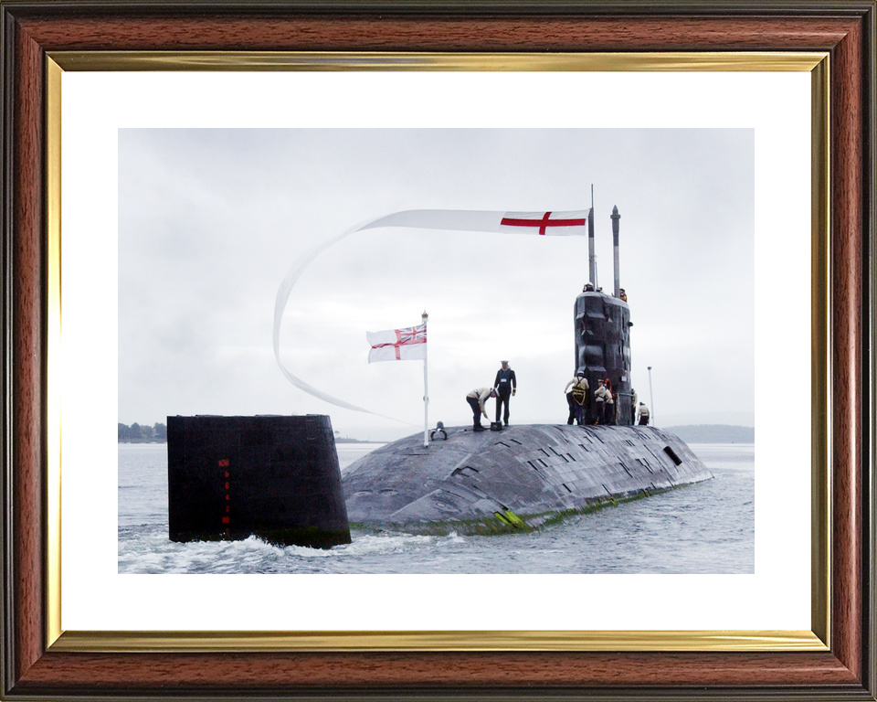 HMS Splendid S106 Swiftsure Class Submarine 2003 Decommission