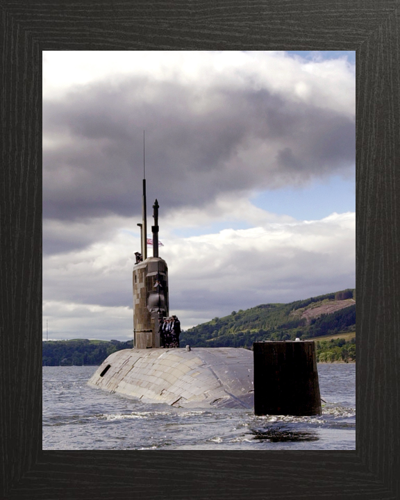 HMS Superb S109 Swiftsure Class Submarine 2007 Clyde