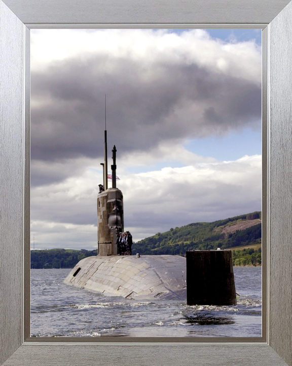 HMS Superb S109 Swiftsure Class Submarine 2007 Clyde