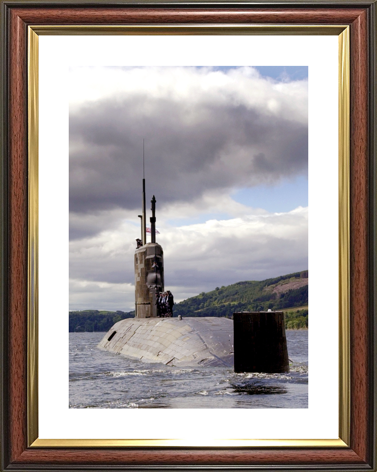 HMS Superb S109 Swiftsure Class Submarine 2007 Clyde