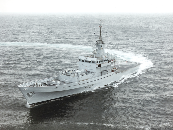 HMS Dumbarton Castle P265 Castle Class Patrol Vessel Turn To Starboard