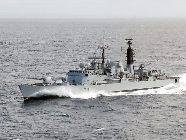 HMS Nottingham D91 Type 42 Destroyer June 2004