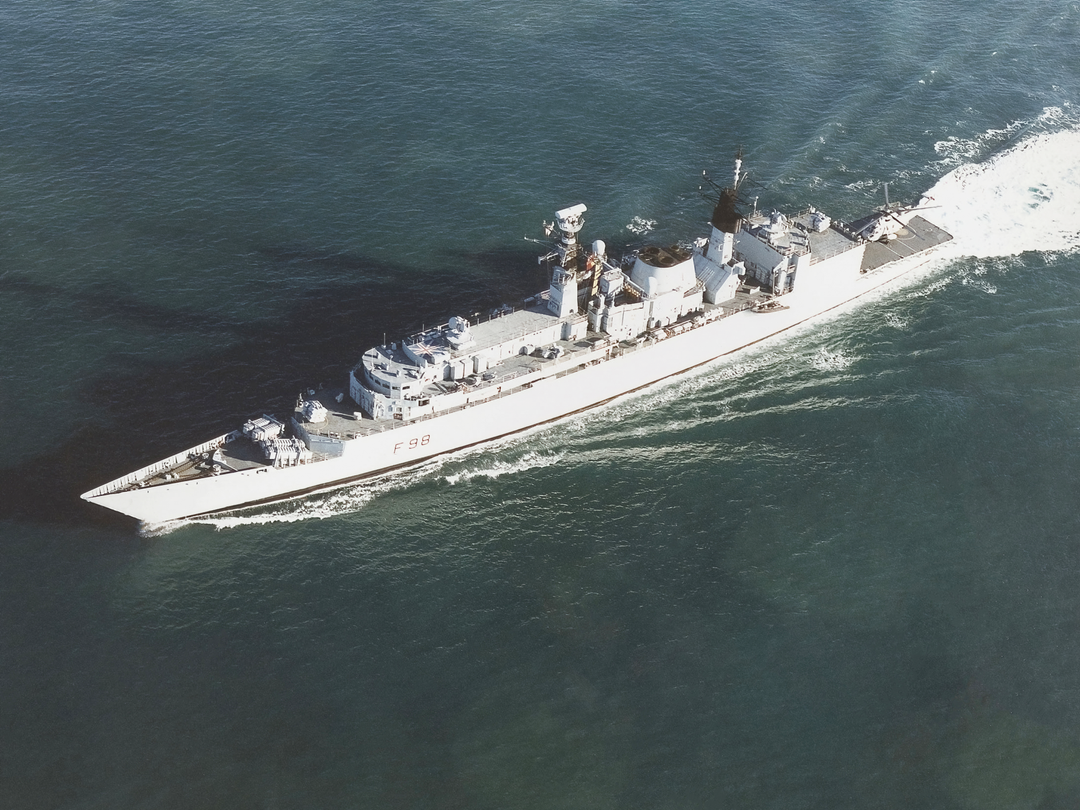 HMS Coventry (F98) Royal Navy Type 22 Frigate High Port Side View Photo Print Wall Art Decor Posters, Prints, & Visual Artwork Hampshire Prints 6 x 4 No Frame No