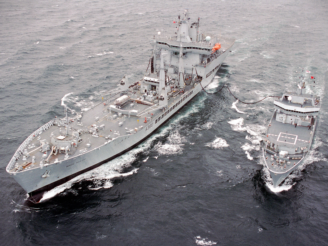 RFA Wave Knight (A389) Photo Print - RAS With HMS Echo 03 - Royal Fleet Auxiliary Wave Class Tanker Posters, Prints, & Visual Artwork Hampshire Prints 6 x 4 No Frame No