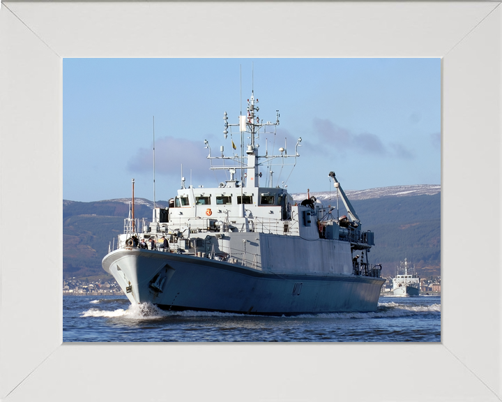 HMS Ramsey M110 Sandown Class Minehunter Low Port Bow View Photo Print - Posters, Prints, & Visual Artwork - by Hampshire Prints (image 5 of 9)