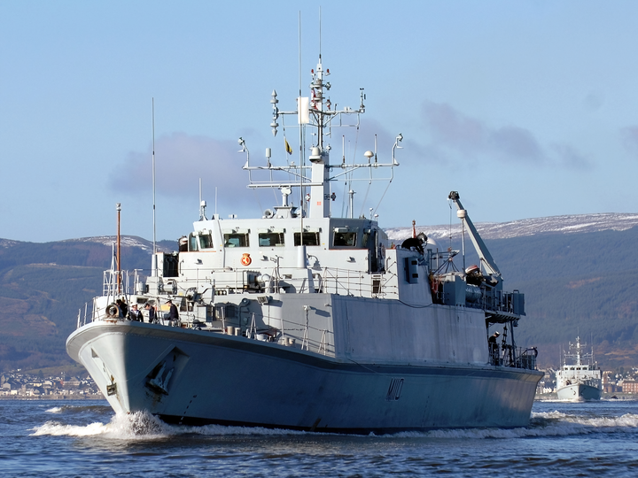 HMS Ramsey M110 Sandown Class Minehunter Low Port Bow View Photo Print - Posters, Prints, & Visual Artwork - by Hampshire Prints (image 1 of 9)