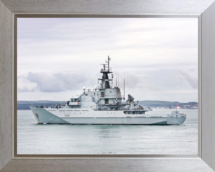 HMS Tyne P281 River Class Patrol Vessel October 2019 Photo Print - Posters, Prints, & Visual Artwork - by Hampshire Prints (image 7 of 9)
