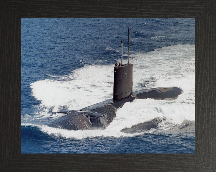 HMS Courageous S50 Submarine | Photo Print | Framed Print | Valiant class | Royal Navy Hampshire Prints