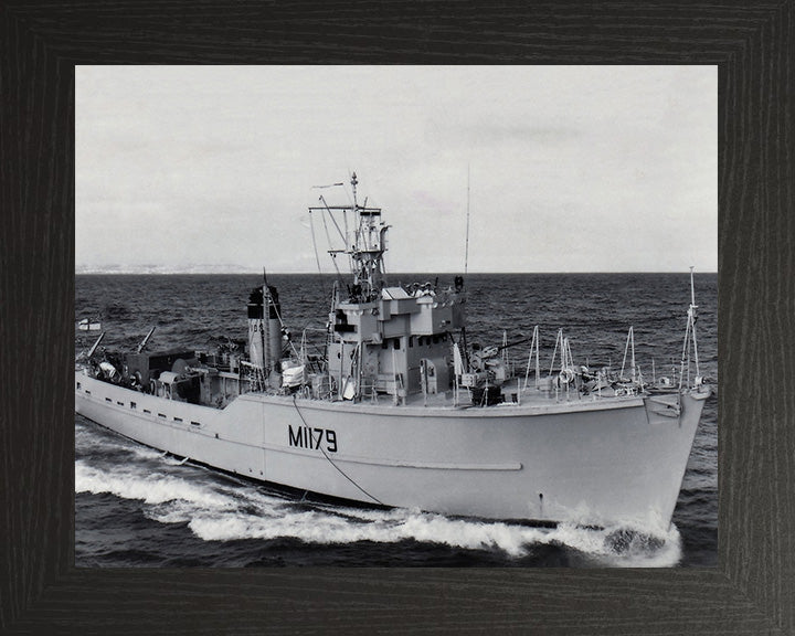 HMS Sefton M1178 Royal Navy Ton class minesweeper Photo Print or Framed Print - Hampshire Prints