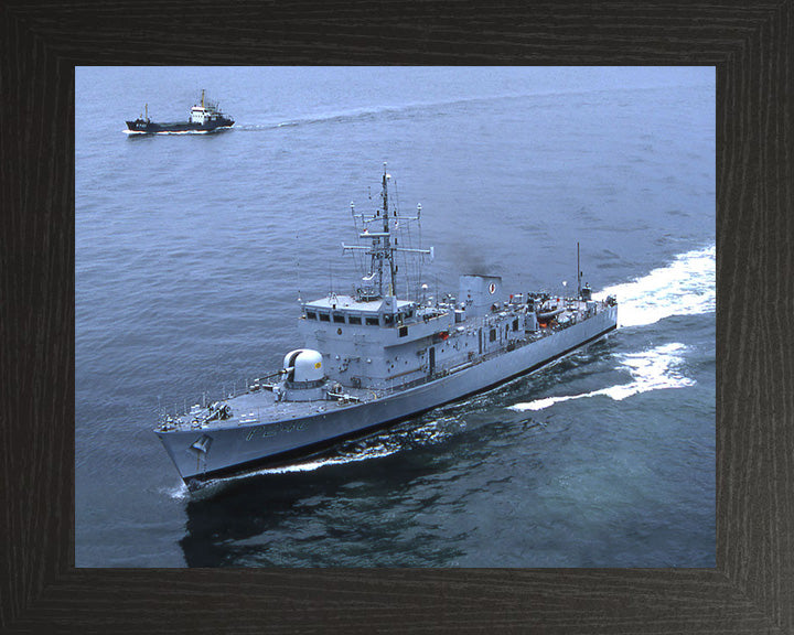 HMS Plover P240 Royal Navy Peacock class patrol vessel Photo Print or Framed Print - Hampshire Prints