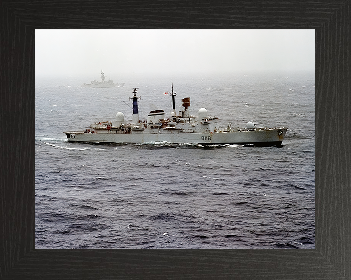 HMS Coventry (D118) Royal Navy Type 42 Destroyer Underway Photo Print Wall Art Decor Posters, Prints, & Visual Artwork Hampshire Prints 10 x 8 Black Frame No