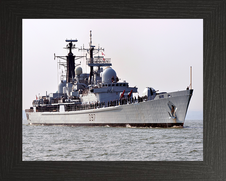 HMS Edinburgh (D97) Royal Navy Type 42 Destroyer Entering Harbour Photo Print Wall Art Decor Posters, Prints, & Visual Artwork Hampshire Prints 10 x 8 Black Frame No