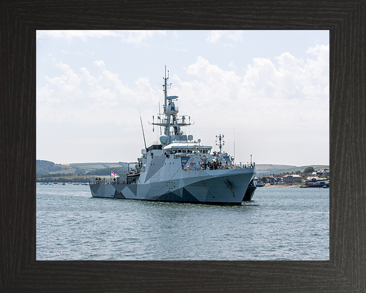 HMS Trent (P224) Photo Print - Entering Devonport 2025 - Royal Navy River Class Patrol Vessel Hampshire Prints 10 x 8 Black Frame No