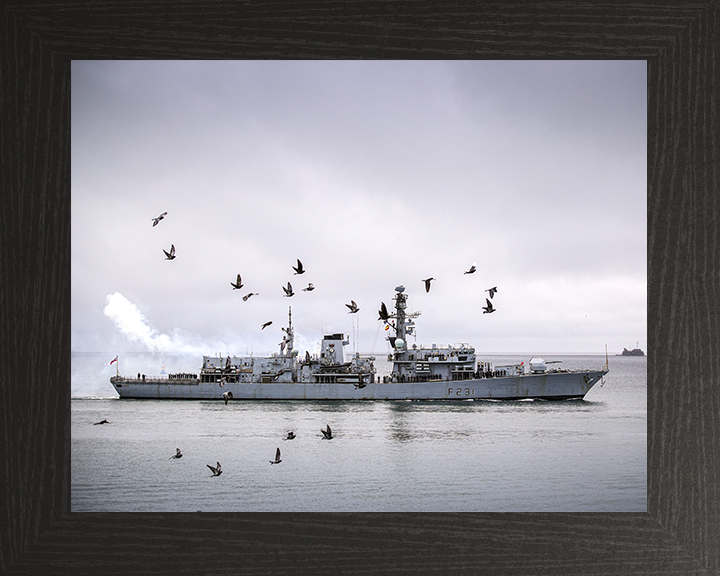 HMS Argyll (F231) Royal Navy Type 23 Frigate Starboard Beam View Photo Print Wall Art Decor Posters, Prints, & Visual Artwork Hampshire Prints 10 x 8 Black Frame No