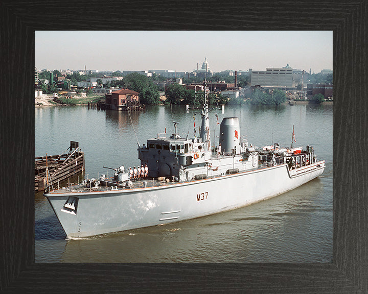 HMS Chiddingfold M37 | Photo Print | Framed Print | Hunt Class | Minehunter | Royal Navy Hampshire Prints