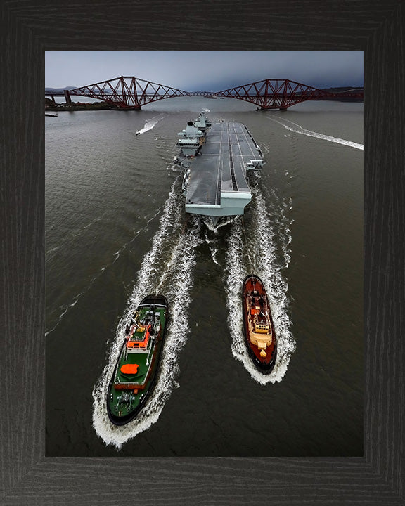 HMS Queen Elizabeth R08 | Photo Print | Framed Print | Queen Elizabeth Class | Aircraft Carrier | Royal Navy Hampshire Prints