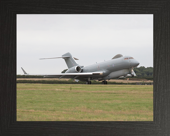RAF Sentinel Landing Photo Print - Royal Air Force Aircraft Hampshire Prints 10 x 8 Black Frame No