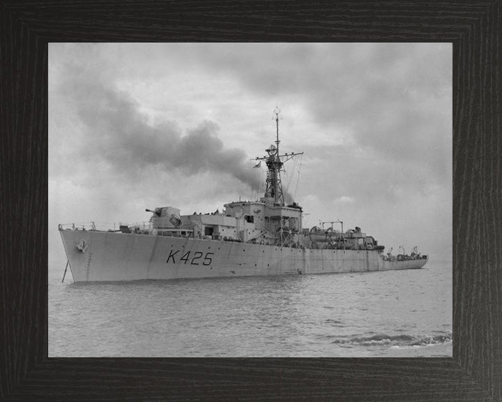 HMS Loch Dunvegan K425 | Photo Print | Framed Print | Loch Class | Frigate | Royal Navy Hampshire Prints