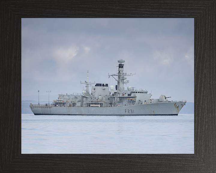 HMS Argyll (F231) Royal Navy Type 23 Frigate Starboard Side View Wall Art Photo Print Decor Posters, Prints, & Visual Artwork Hampshire Prints 10 x 8 Black Frame No