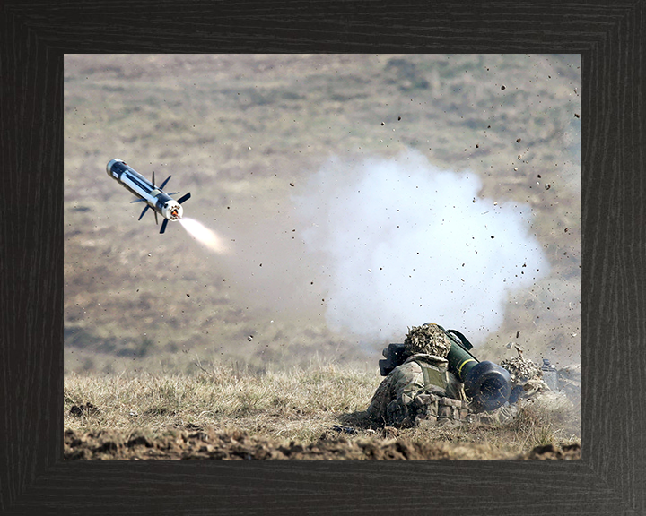 Soldier Firing a Javelin Photo Print - British Army Hampshire Prints 10 x 8 Black Frame No