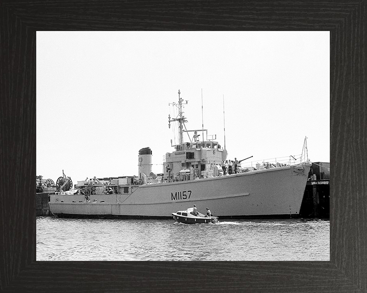 HMS Kirkliston M1157 | Photo Print | Framed Print | Ton Class | Minesweeper | Royal Navy Hampshire Prints